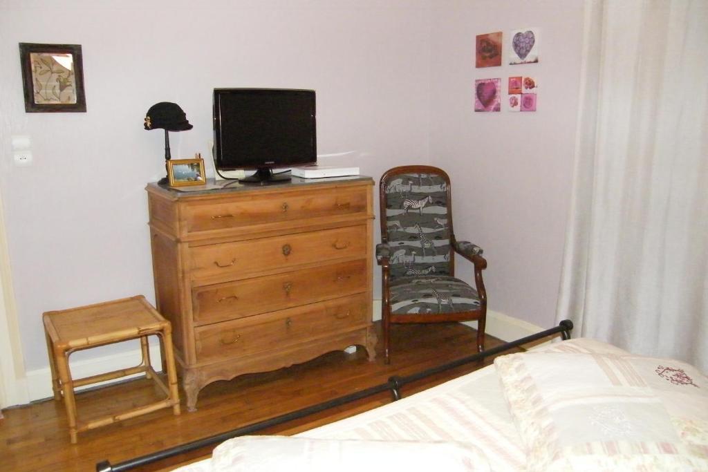 Chambre D'Hotes Jules & Annette Виттель Номер фото